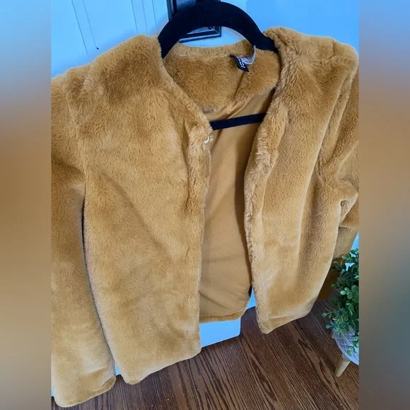 Mustard Gold Faux Fur Jacket - Picture 4 of 5